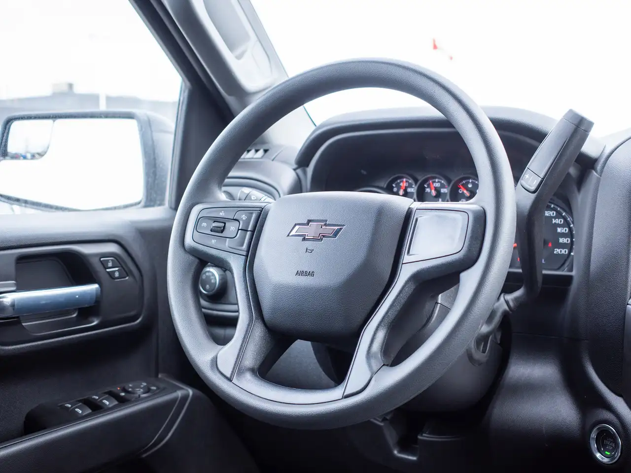 Chevrolet Silverado 1500 снимка Chevrolet Silverado 1500