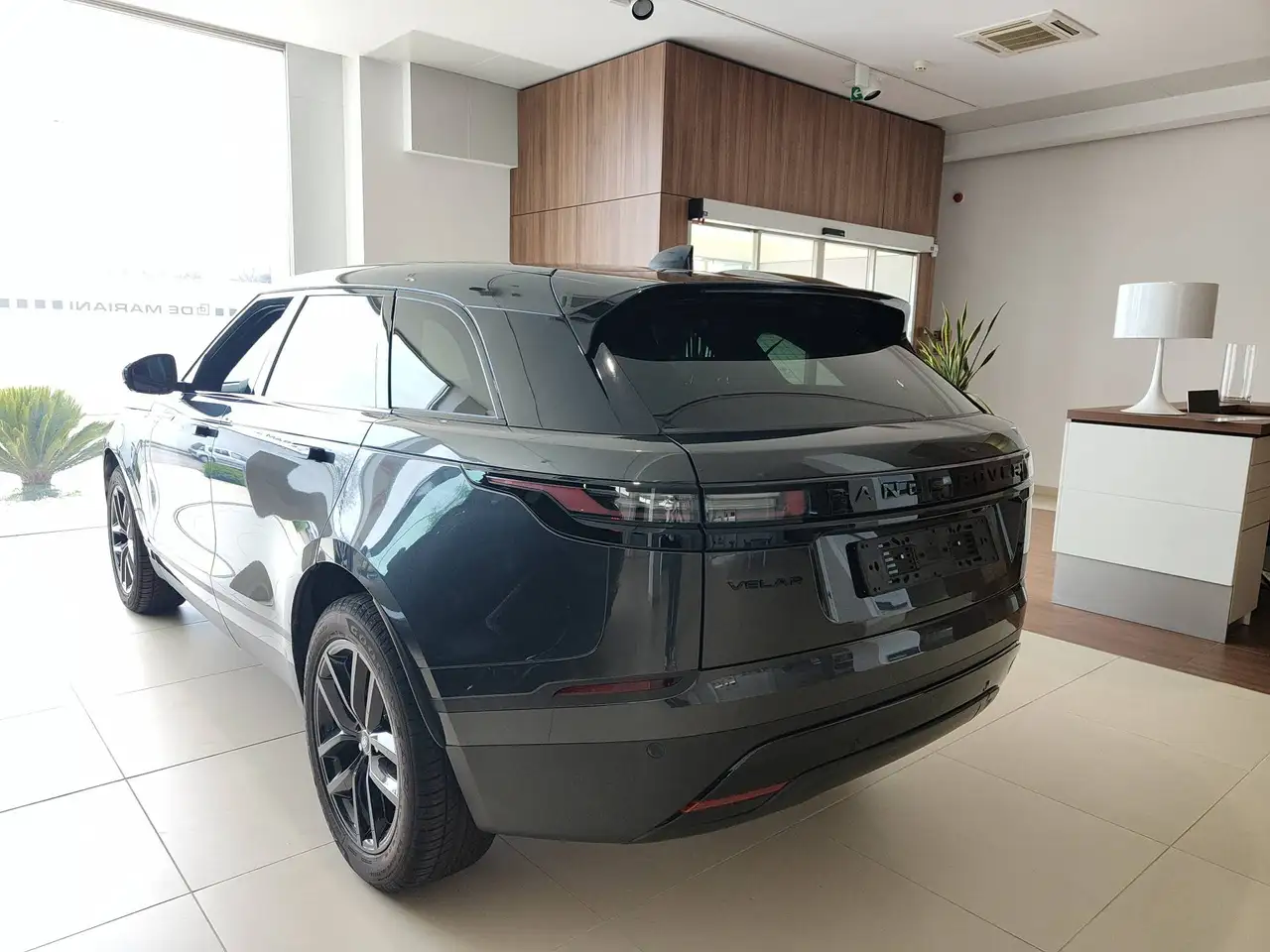 Land Rover Range Rover Velar 2026 — фото 8