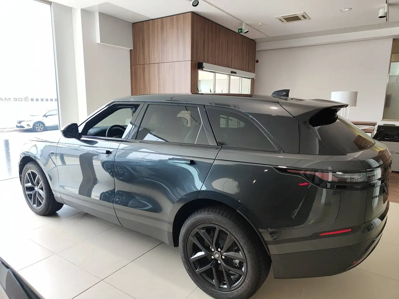 Land Rover Range Rover Velar 2026