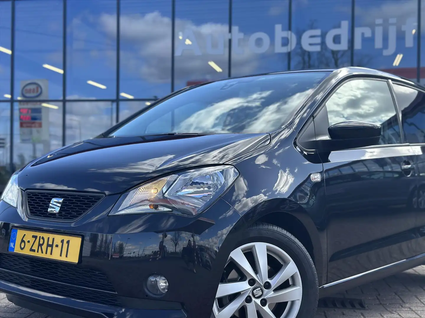 SEAT Mii 1.0 44KW Schwarz - 2