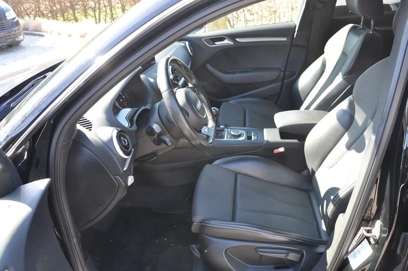 Audi A3 A3 S-line 19Zoll Eibach Federn Xenon Schwarz - 2