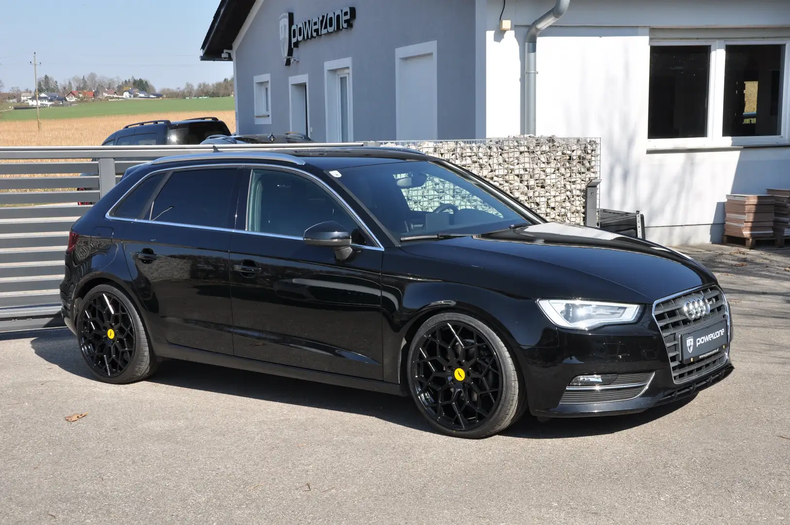 Audi A3 A3 S-line 19Zoll Eibach Federn Xenon Schwarz - 1