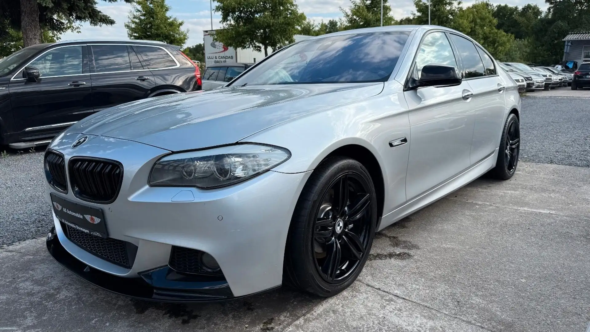 BMW 535 d M-Sport xDrive Automatik,Navi,Bi-Xenon,HUD Srebrny - 1