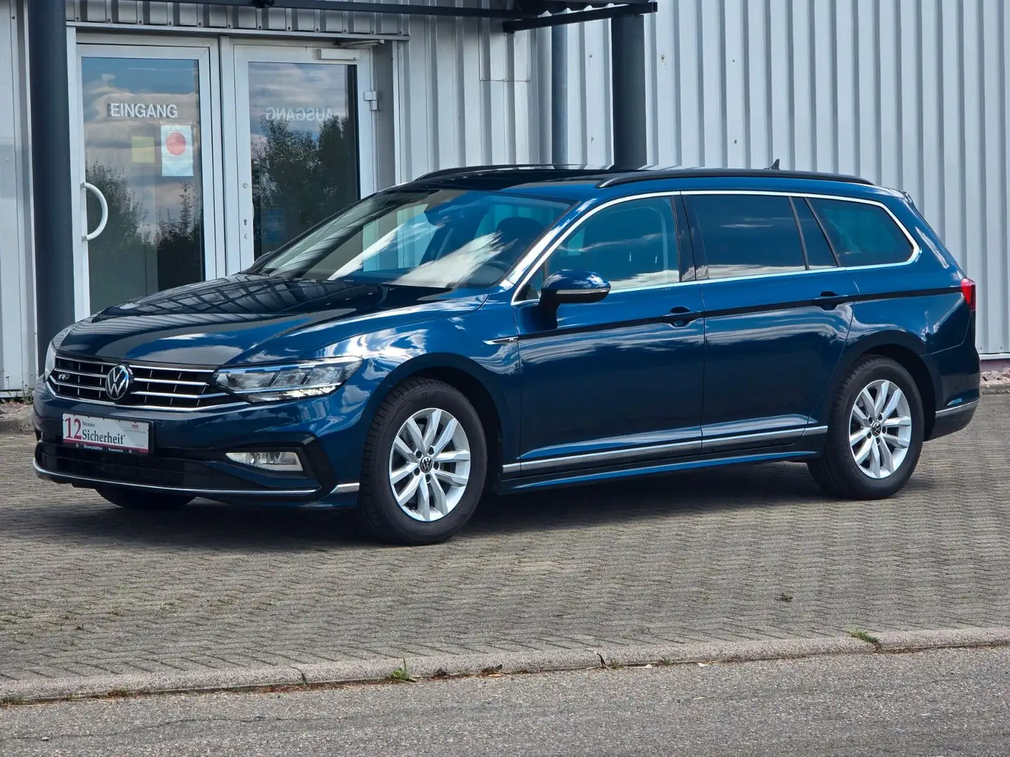 Volkswagen Passat Variant Passat 2.0 TDI/R-LINE/NAVI/ACC/LANE/KAMERA/AHK Blauw - 1