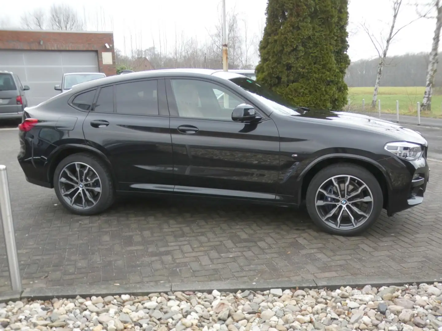BMW X4 xDrive30d M Sport Innovations+Winterfreude-Pak Schwarz - 2