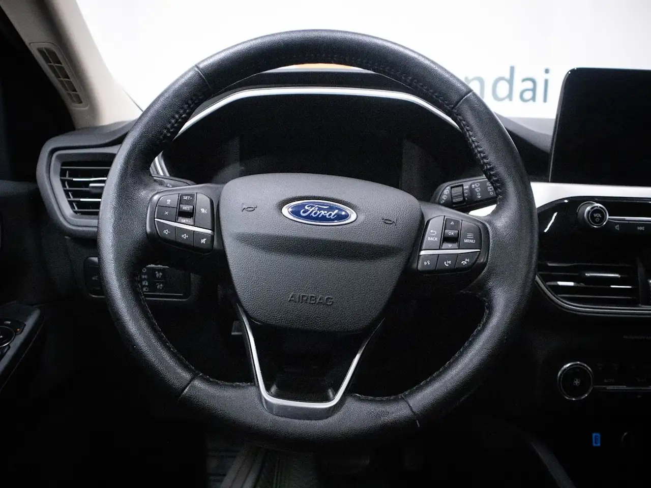 Ford Escape снимка Ford Escape
