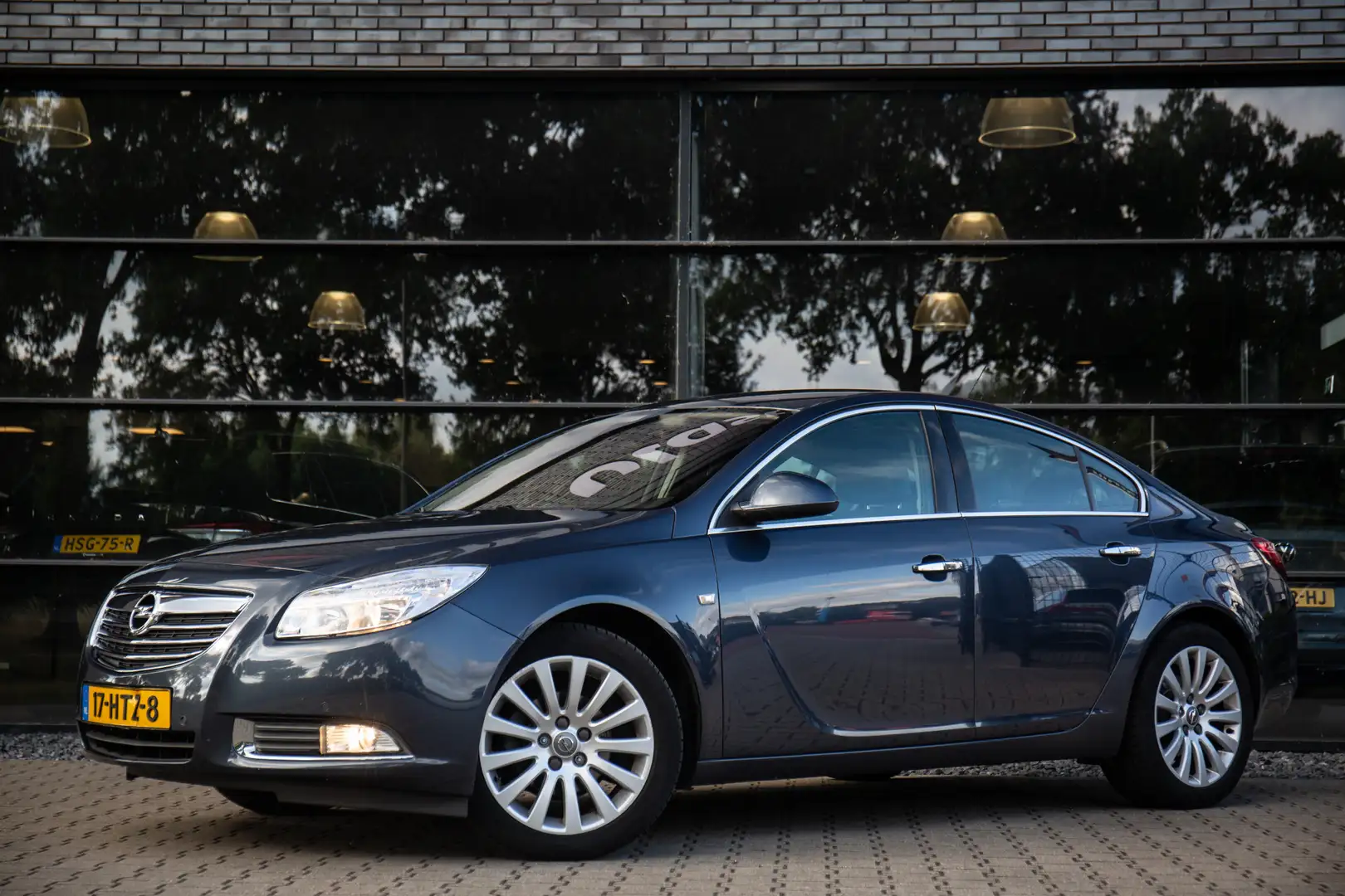 Opel Insignia 1.8 Cosmo Grijs - 2
