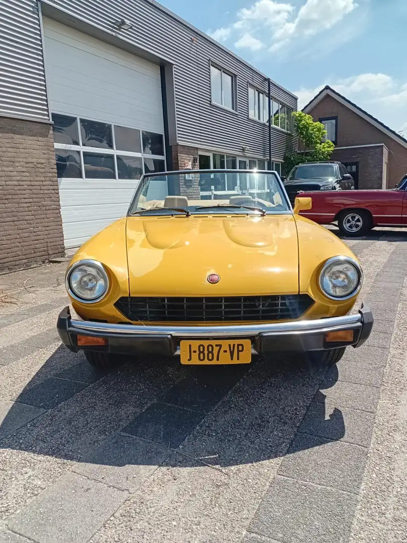 Fiat Spider 2000 H5 Geel - 2