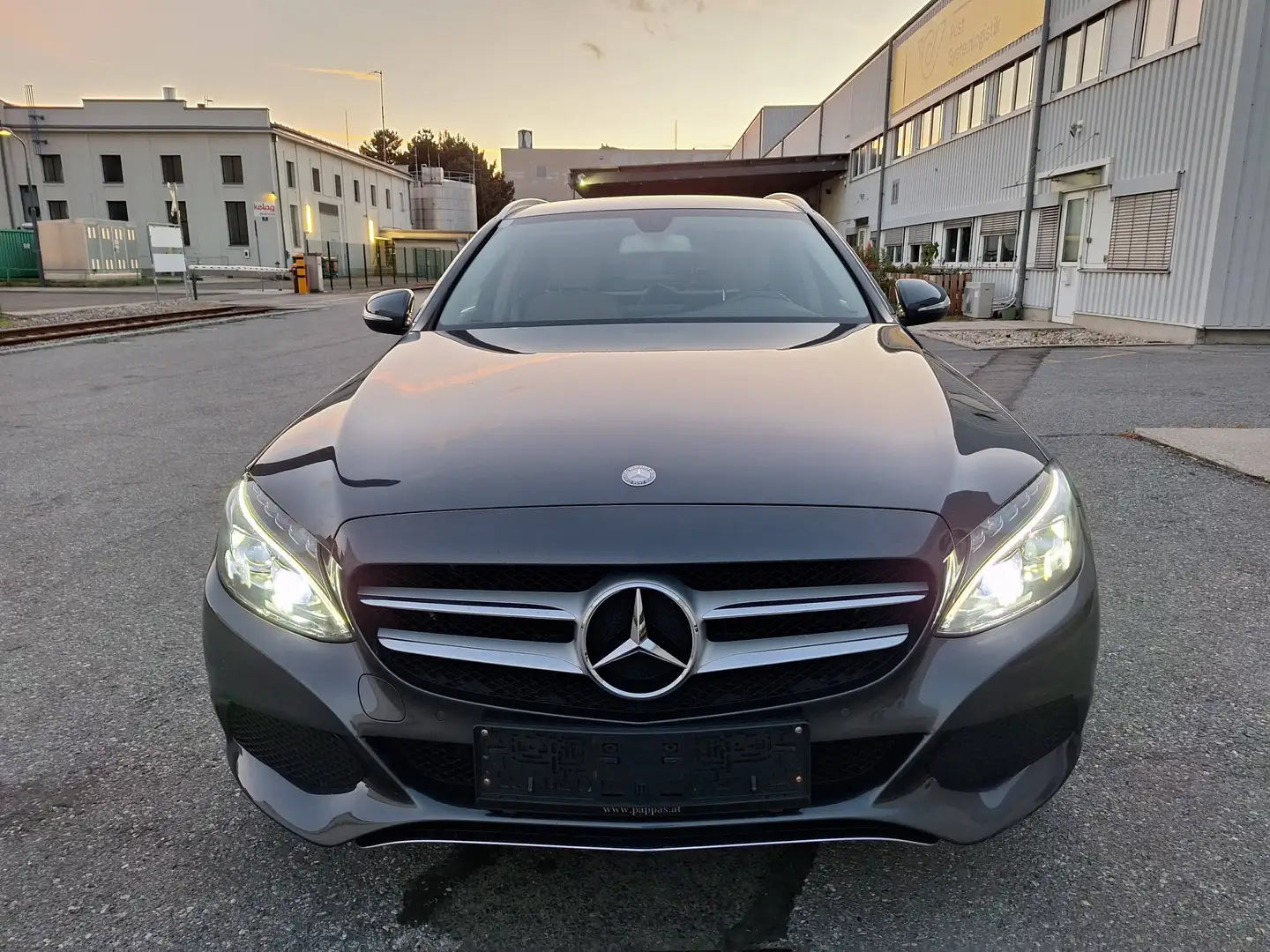 Mercedes-Benz C 180 C 180 T BlueTEC Avantgarde A-Edition Avantgarde A- Grau - 1