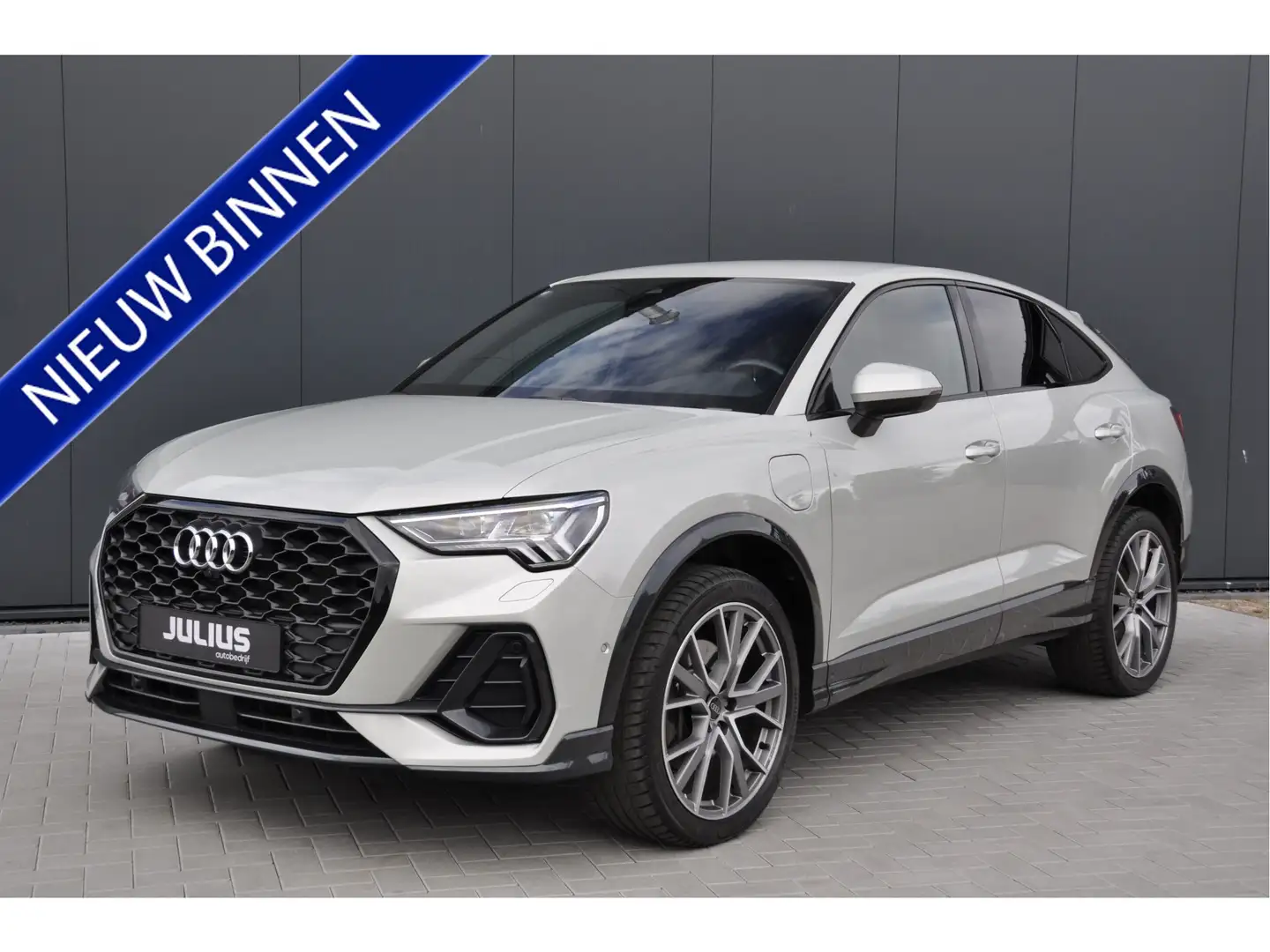 Audi Q3 Sportback 45 TFSI E quattro S-Edition Black Optic, Сірий - 1