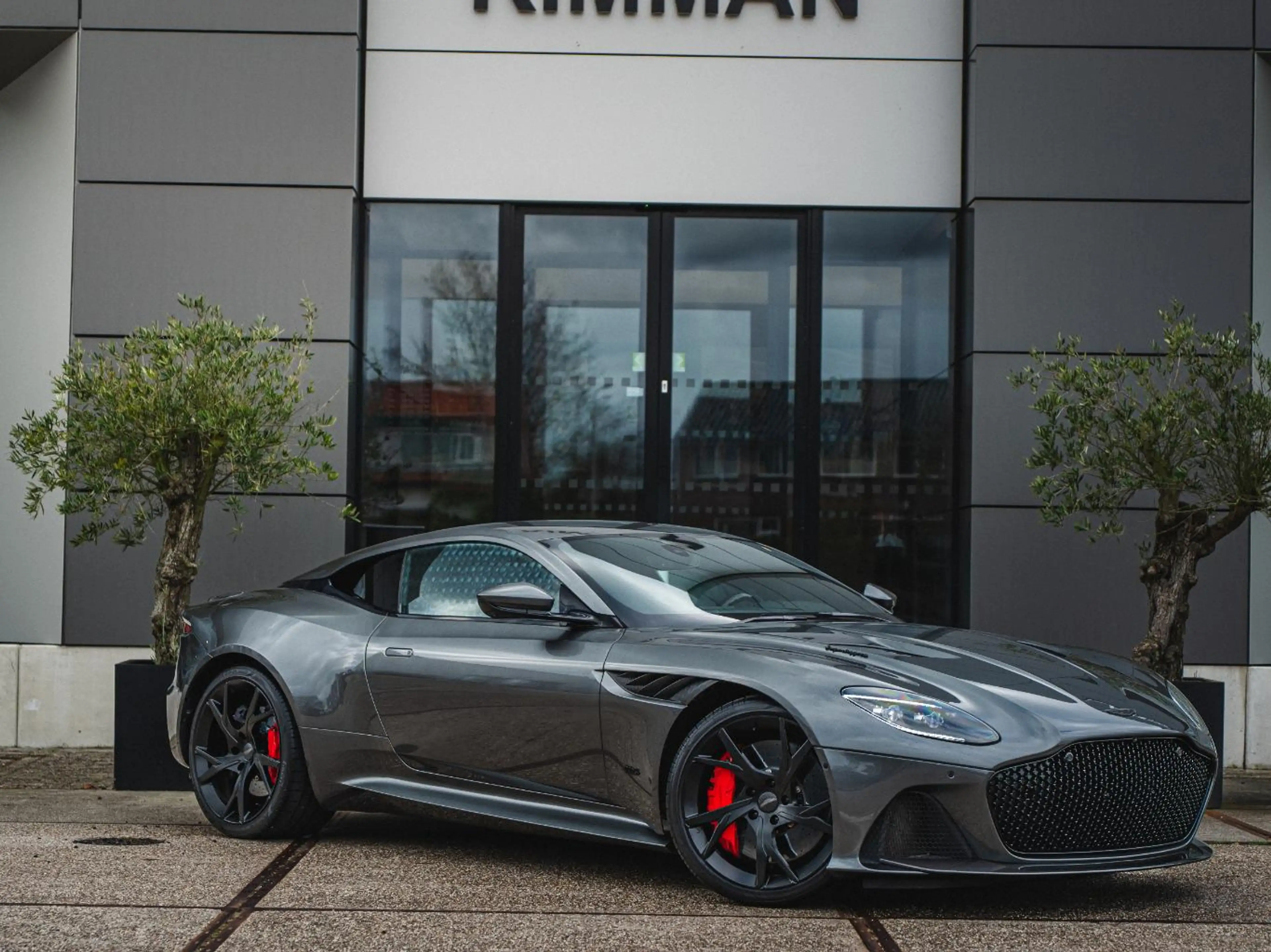 Aston Martin DBS 5.2 V12 Superleggera | First owner | Carbon Fibre — photo 3