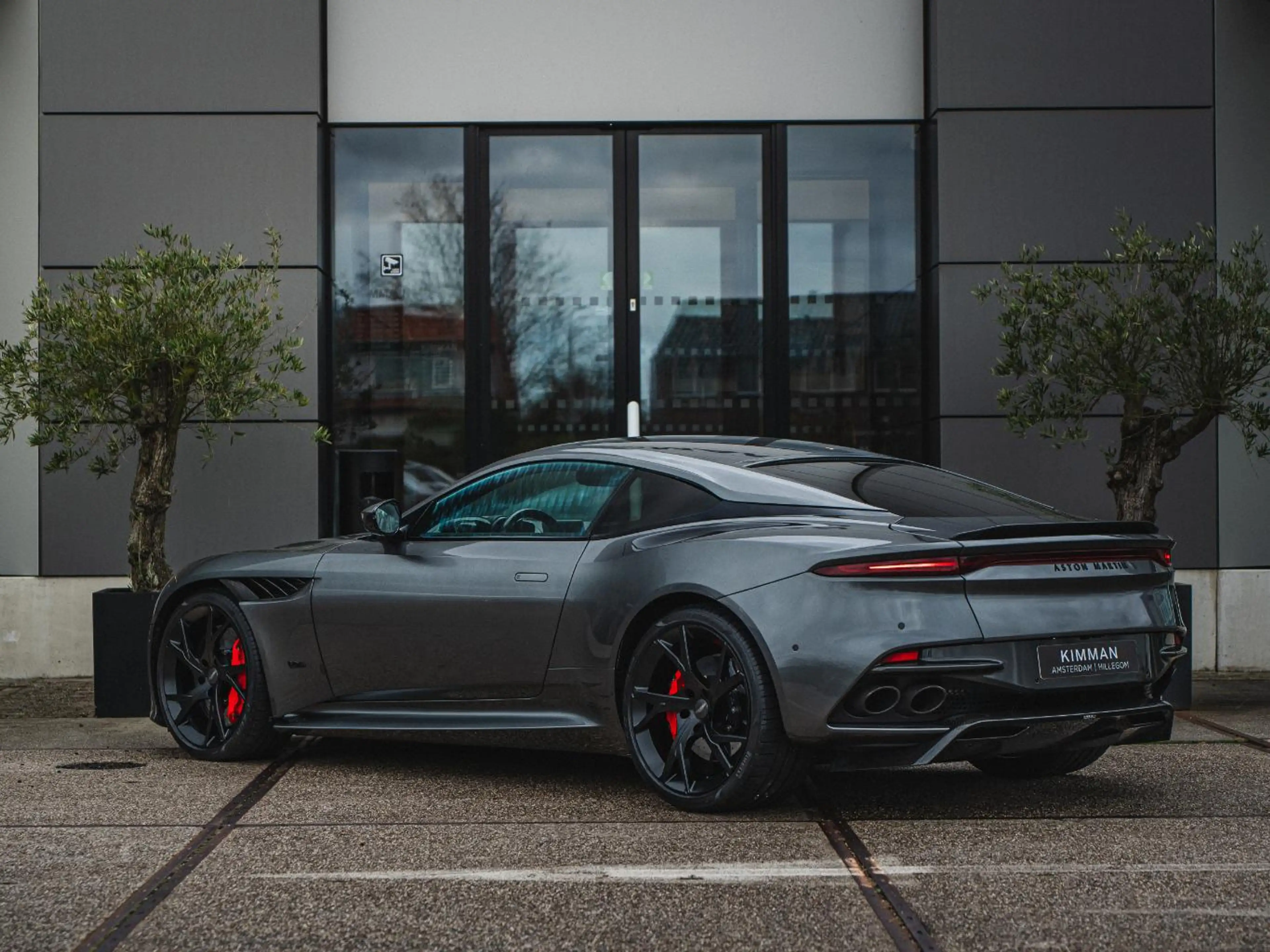 Aston Martin DBS 5.2 V12 Superleggera | First owner | Carbon Fibre — photo 2