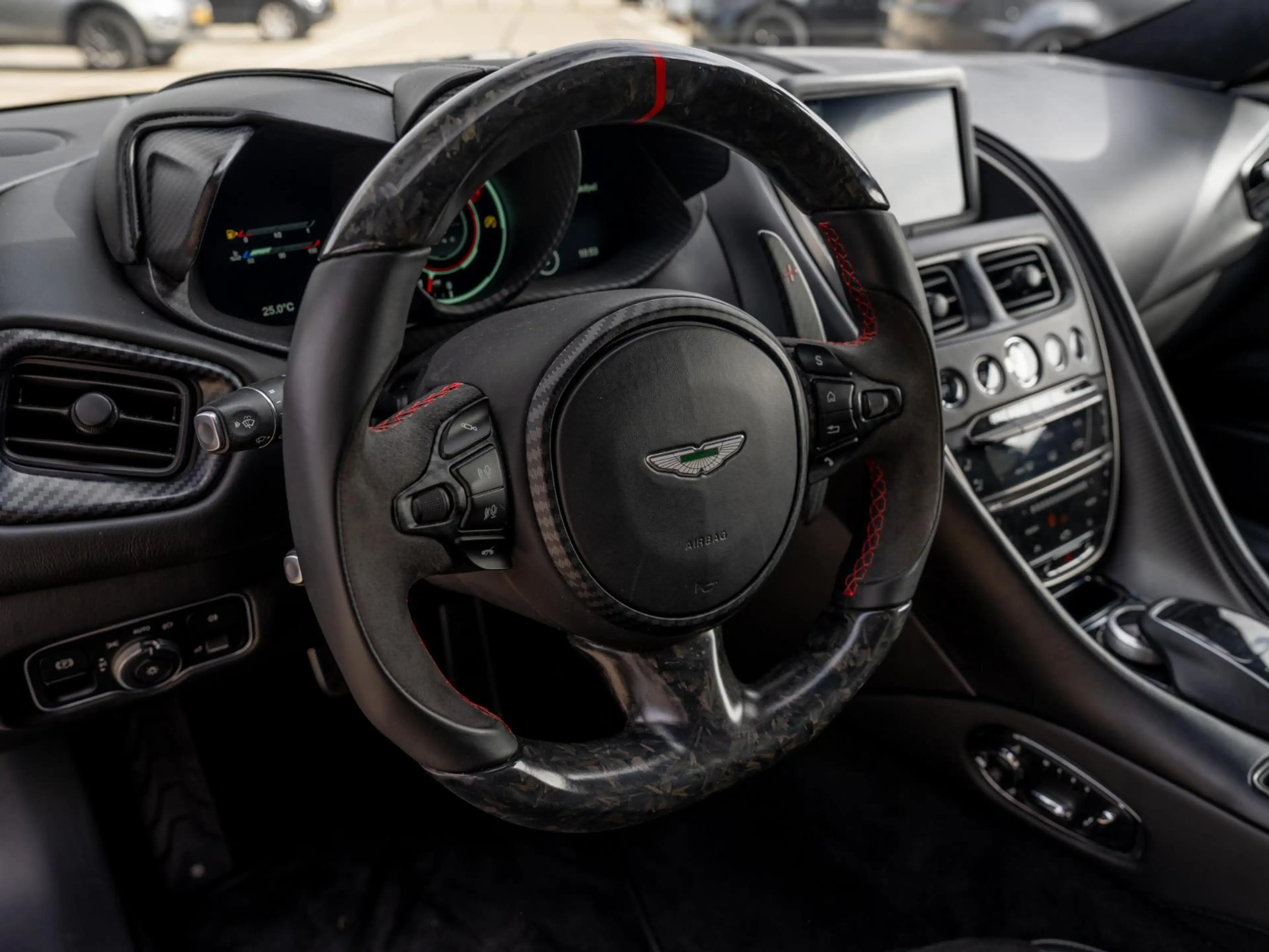 Aston Martin DBS 5.2 V12 Superleggera | First owner | Carbon Fibre — photo 13