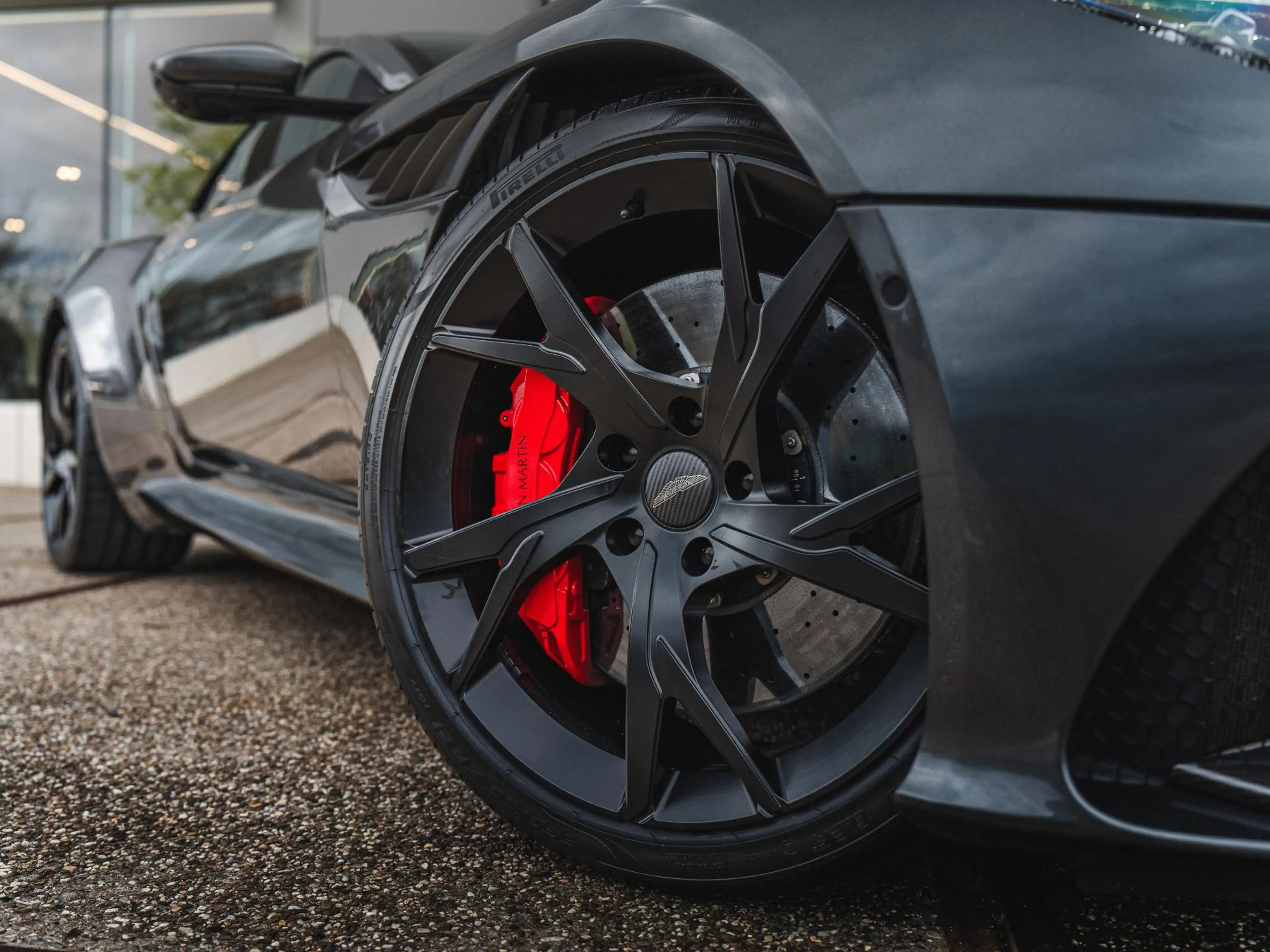 Aston Martin DBS 5.2 V12 Superleggera | First owner | Carbon Fibre — photo 8