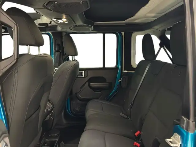 Jeep Wrangler view 11