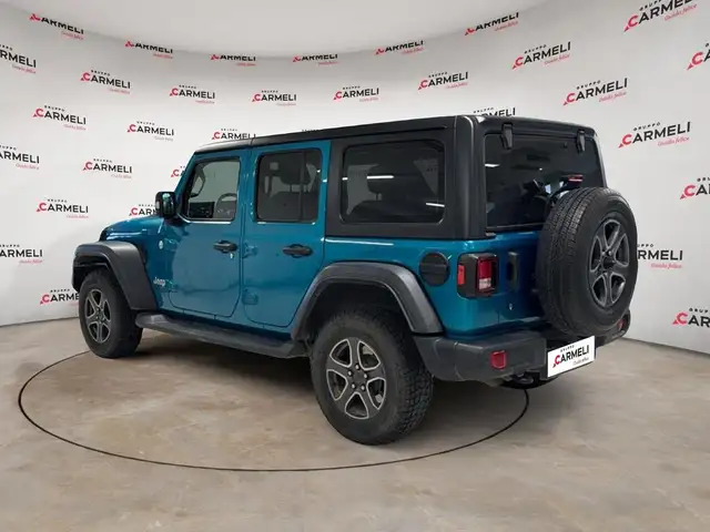 Jeep Wrangler view 3