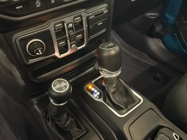 Jeep Wrangler view 9