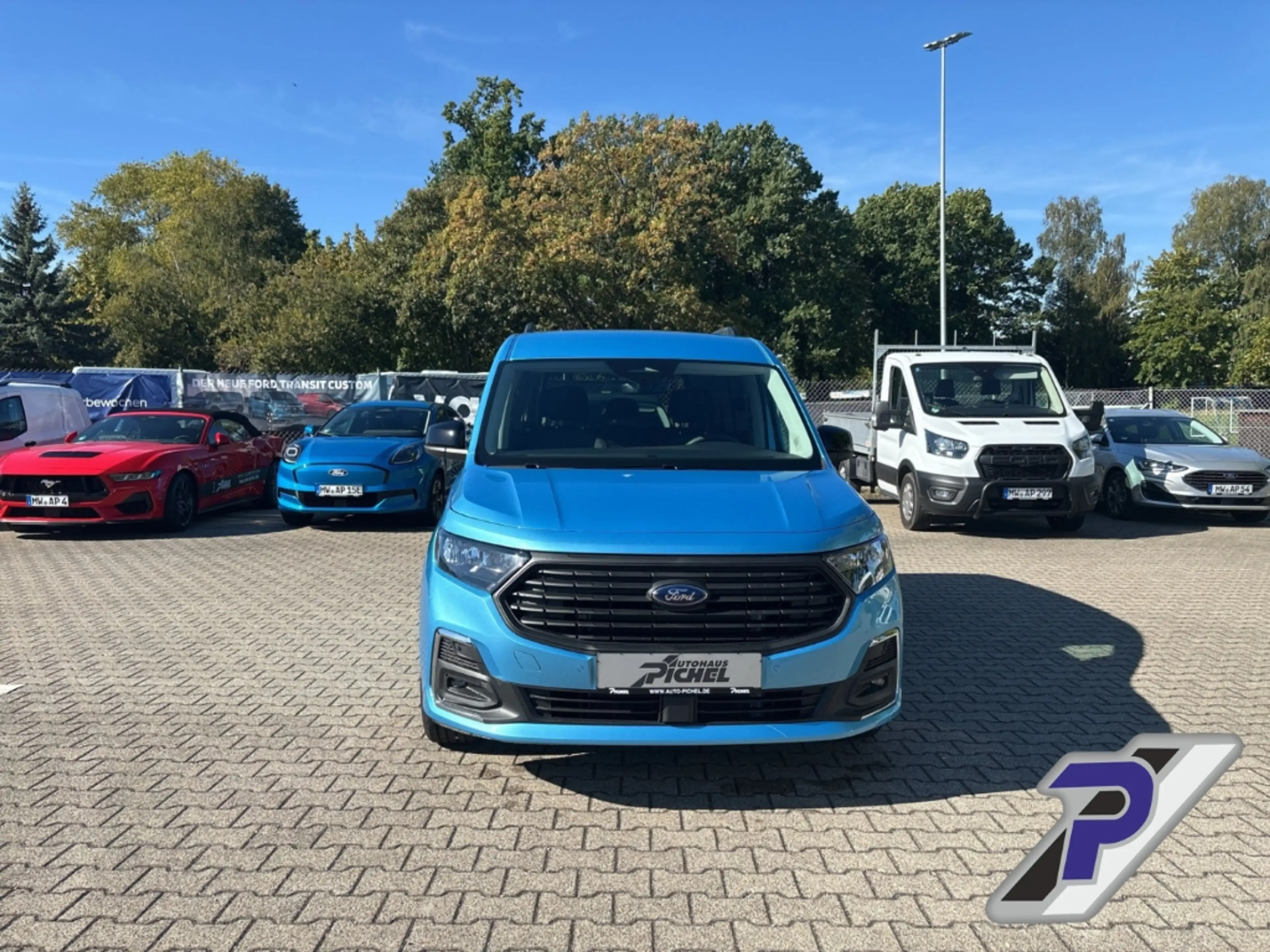 Ford Tourneo Connect Titanium L1 AUTOMATIK+LM+DAB+BOUNDLESS-BLUE — photo 8