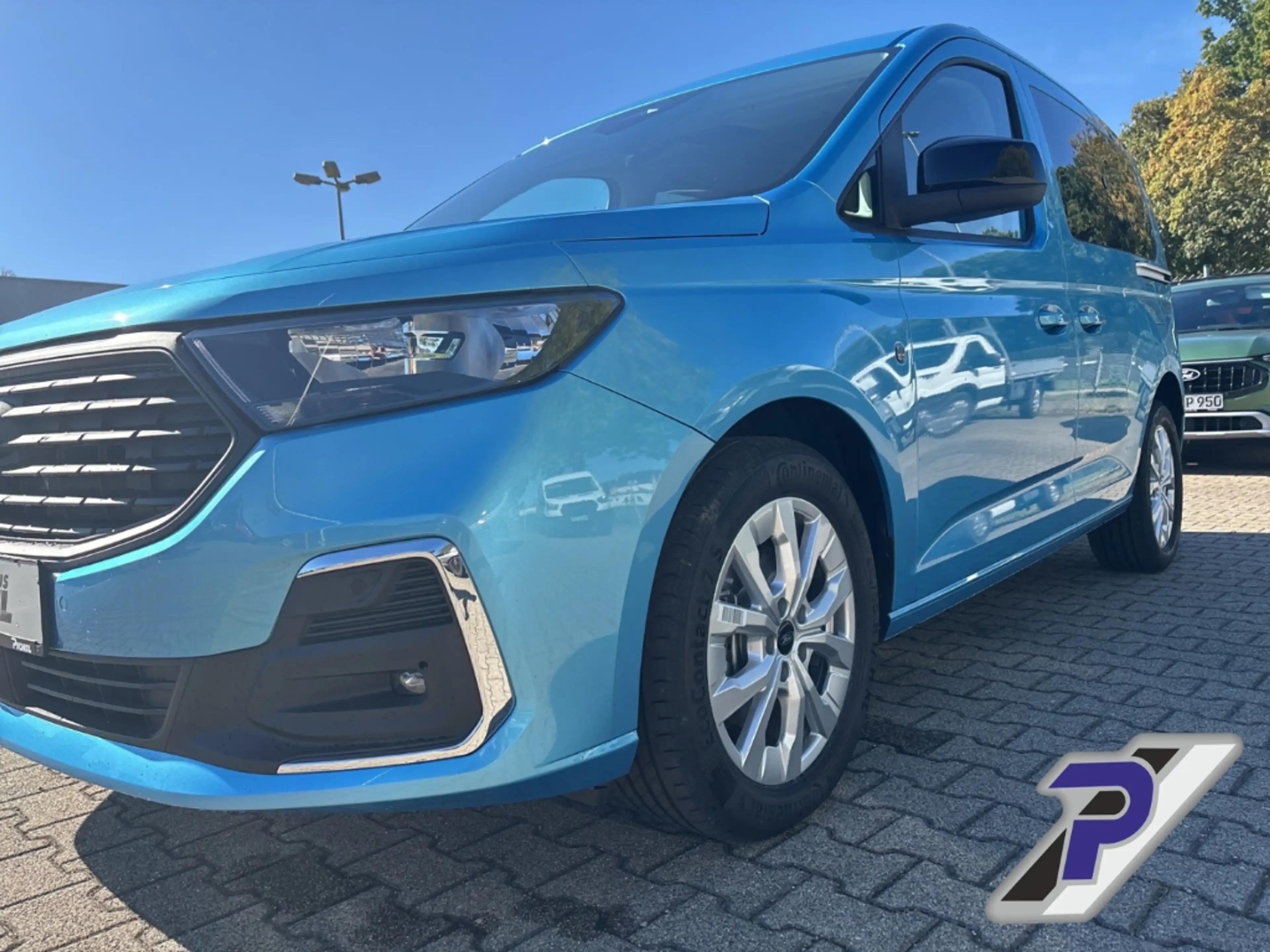 Ford Tourneo Connect Titanium L1 AUTOMATIK+LM+DAB+BOUNDLESS-BLUE — photo 9