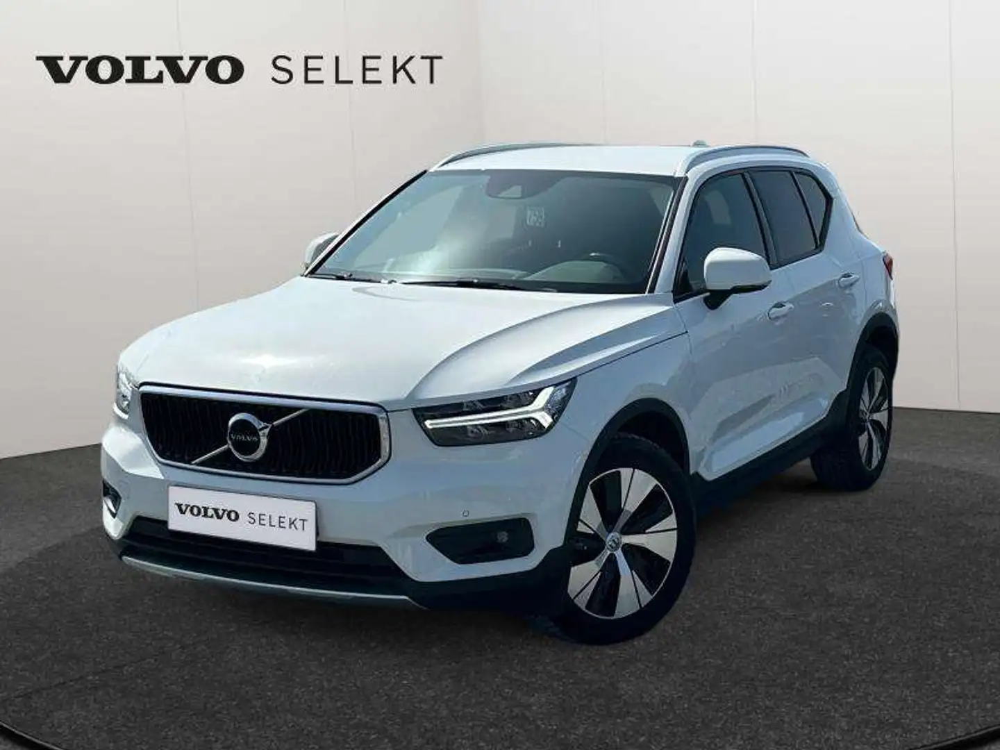 Volvo XC40 T3 Momentum / Essence Weiß - 1