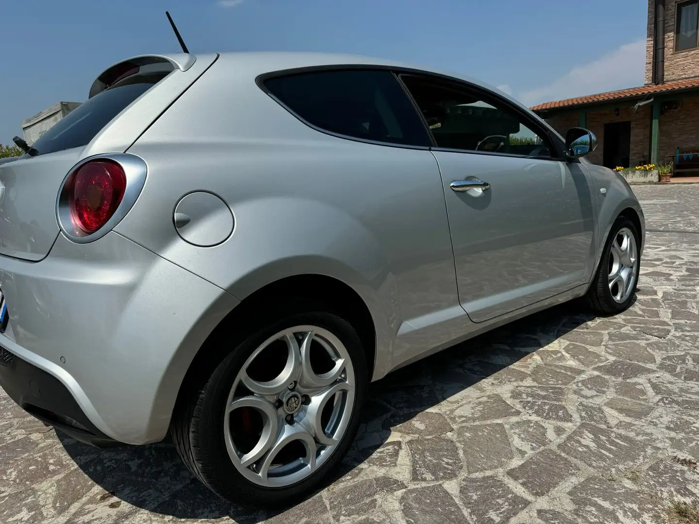 Alfa Romeo MiTo 1.6 JTDm-2 S&S Distinctive neopatentati Argento - 2