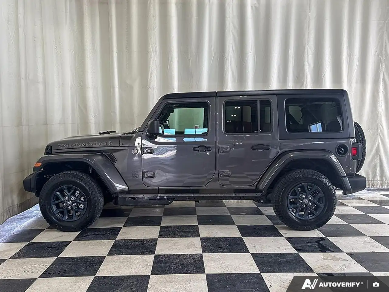 Jeep Wrangler снимка Jeep Wrangler
