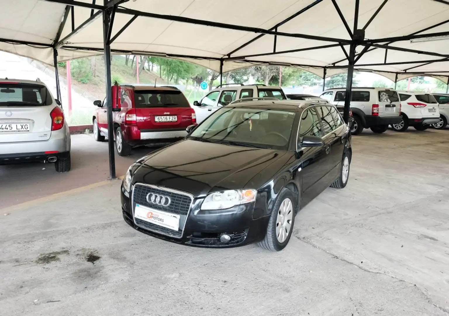 Audi A4 Avant 2.0TDI DPF Noir - 1