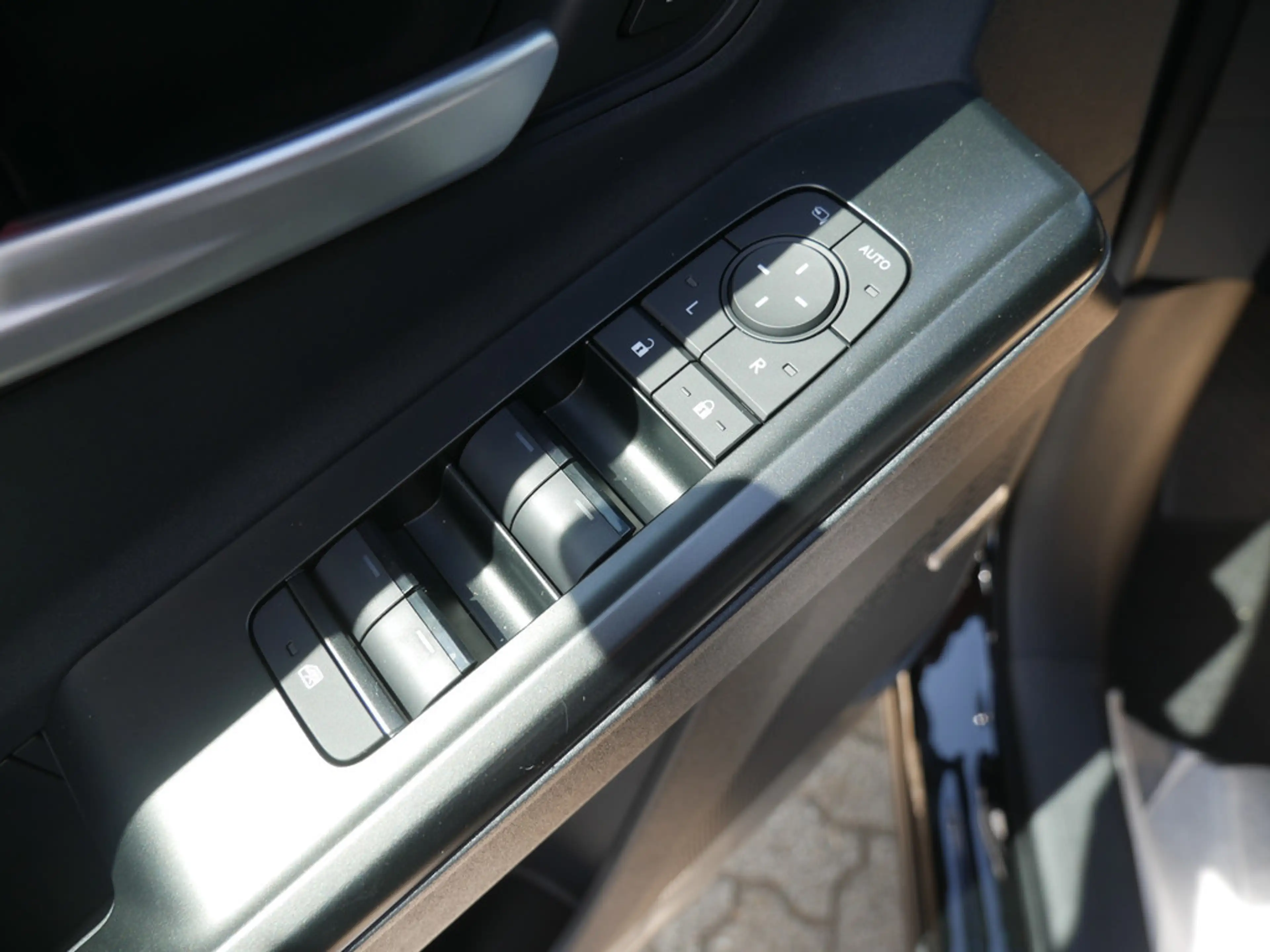 Subaru Solterra Platinum AWD ACC SITZBELÜFTUNG LED — photo 7