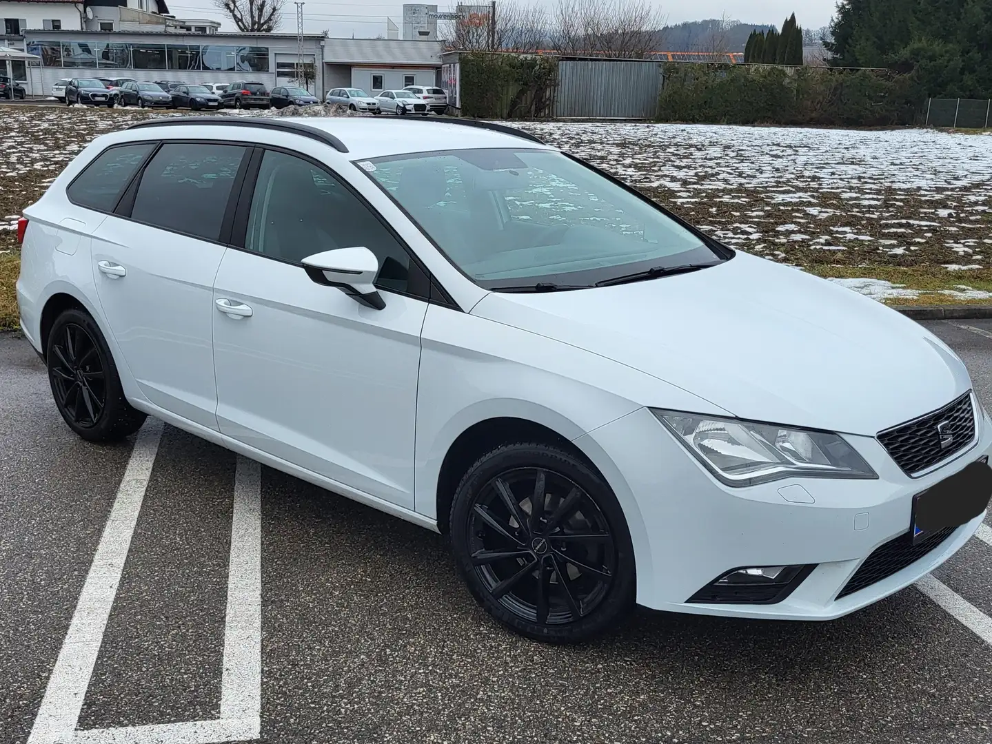 SEAT Leon Leon ST Business 1,6 TDI CR Business Weiß - 2