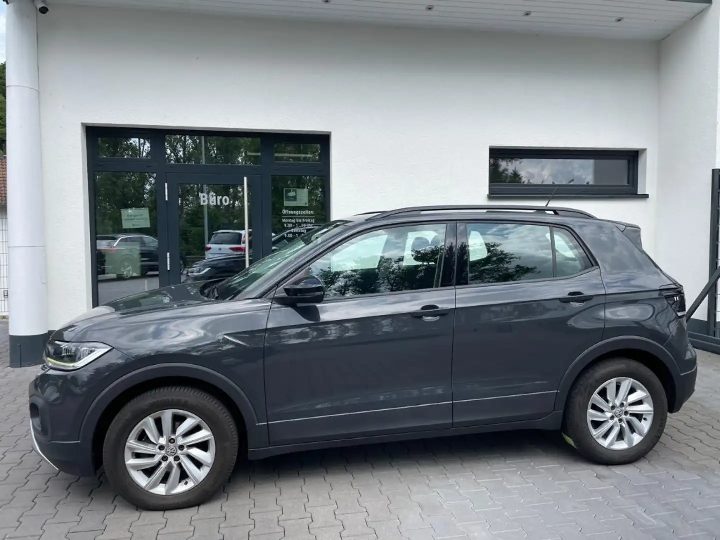 Volkswagen T-Cross 2.0 DSG Life-LED-Navi-Klimaaut.-Alu - 2