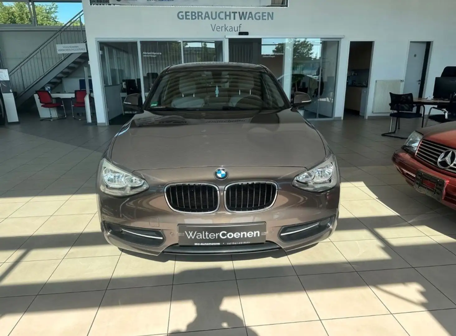 BMW 116 1er (5-Türer) 116i Sport Line Коричневий - 1