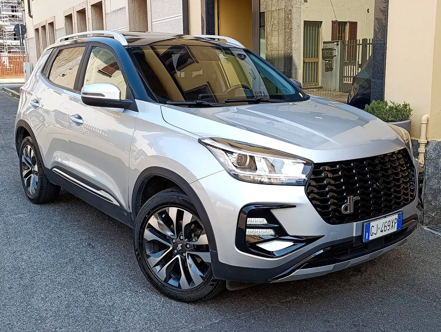 DR Automobiles DR5.0 5.0 2022 1.5 Bi-Fuel Gpl 114cv km 55.238 Tetto/Apple/Led/FULL Silber - 1