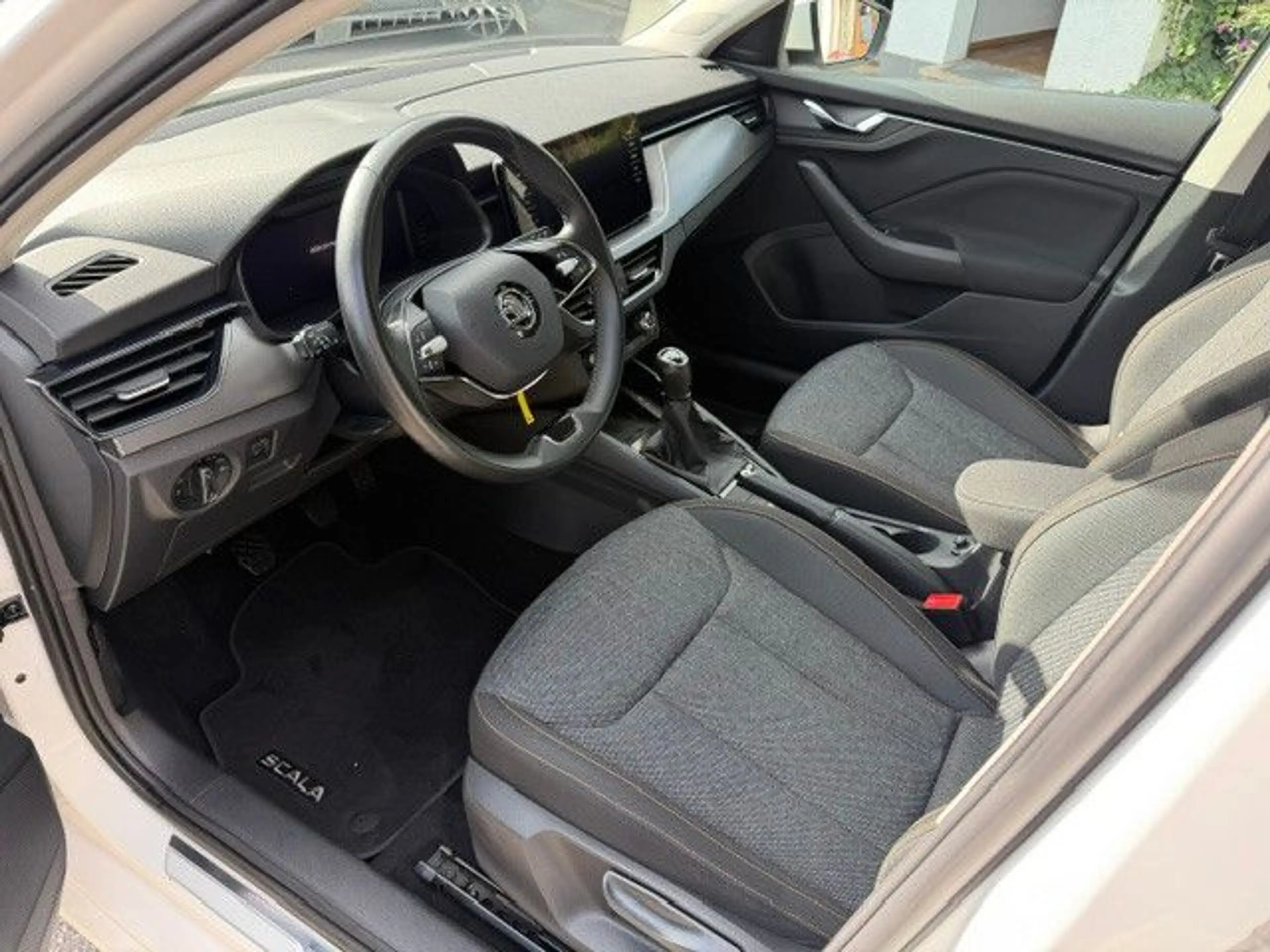 Skoda Scala Clever Select. AHK, 8-fach — photo 9