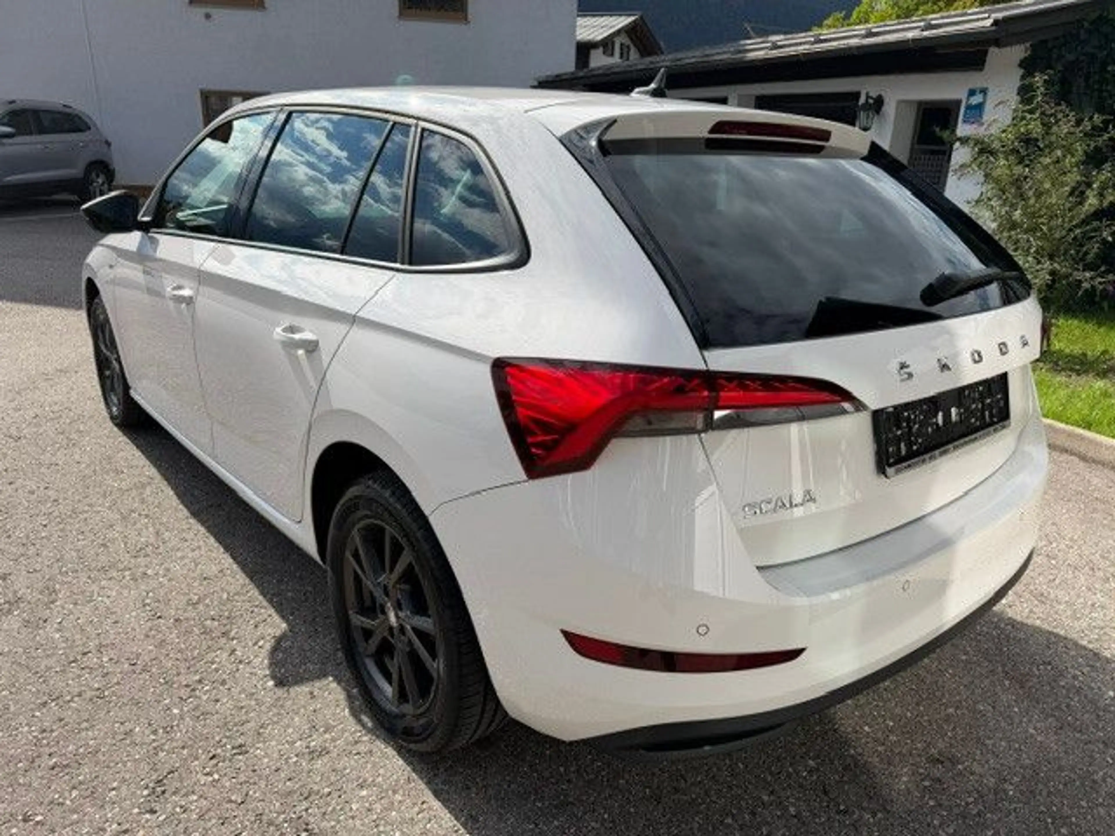 Skoda Scala Clever Select. AHK, 8-fach — photo 6