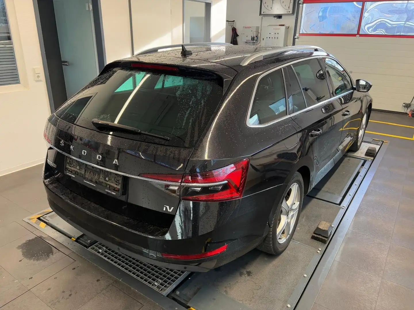 Skoda Superb Combi 1.4 TSI Style iV/ACC/AHK/VIRTUAL/ Schwarz - 2