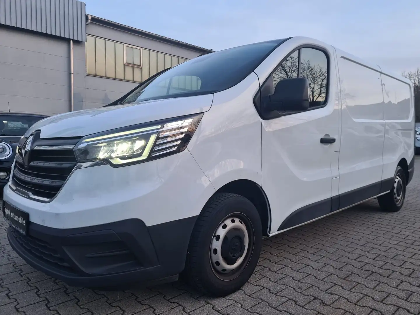 Renault Trafic Kasten L2H1 3,0t Komfort Weiß - 1