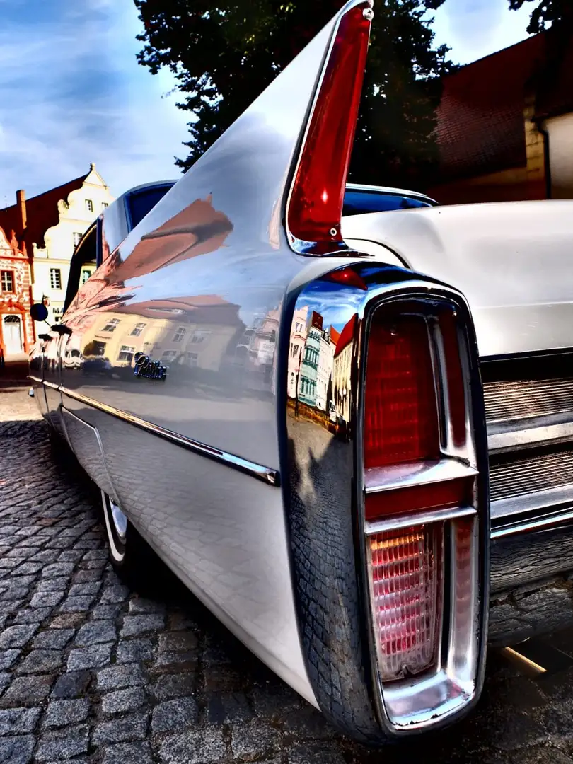 Cadillac Deville Cadillac De Ville bijela - 1