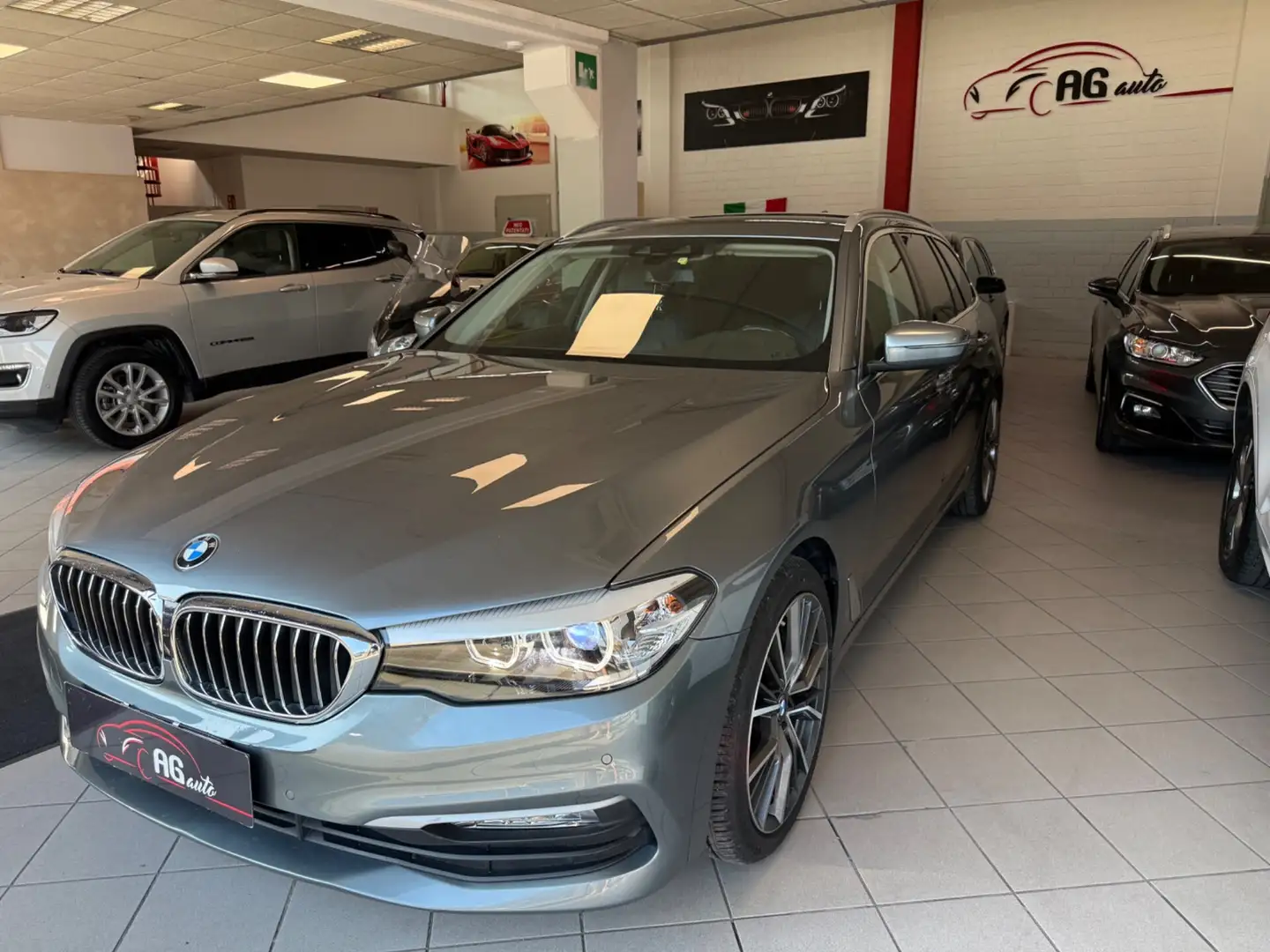 BMW 520 520d Touring Business Grigio - 1