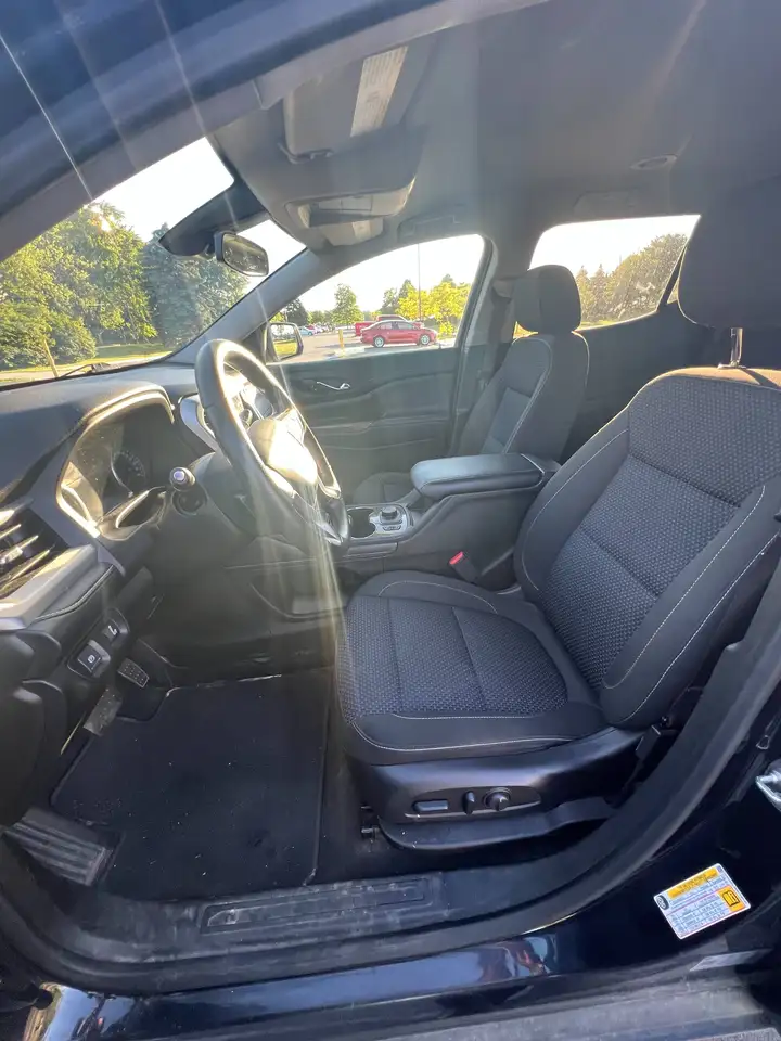 GMC Acadia снимка GMC Acadia