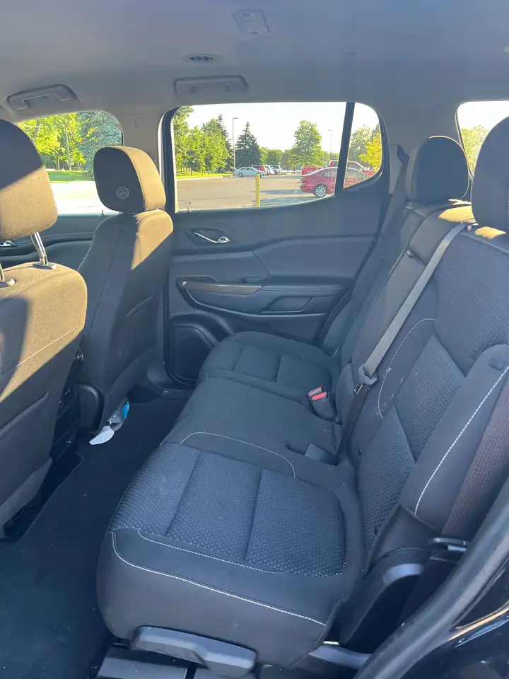 GMC Acadia снимка GMC Acadia
