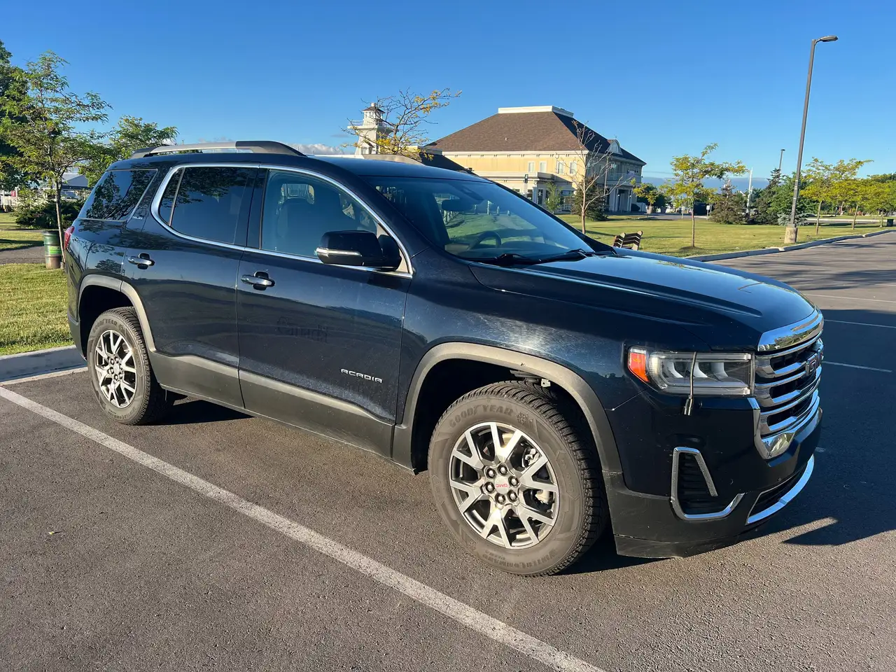 GMC Acadia снимка GMC Acadia