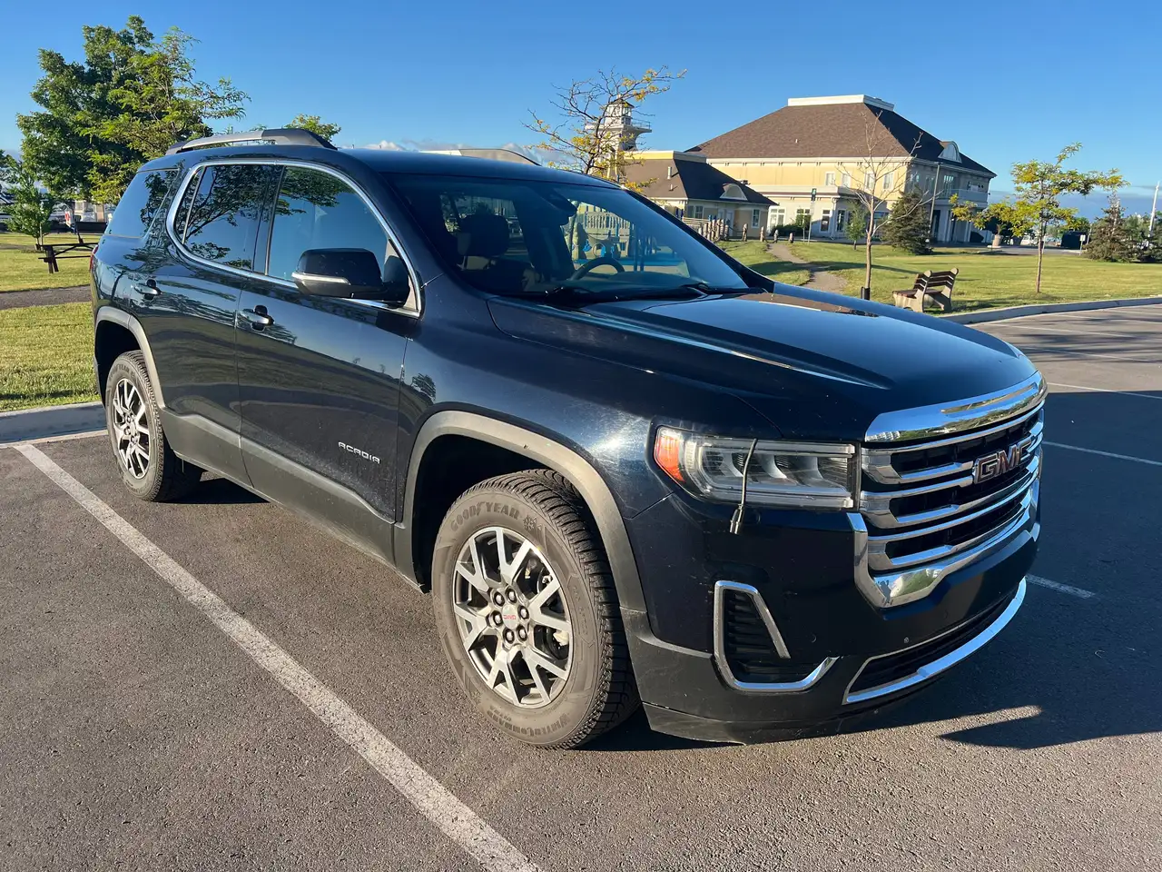 GMC Acadia снимка GMC Acadia