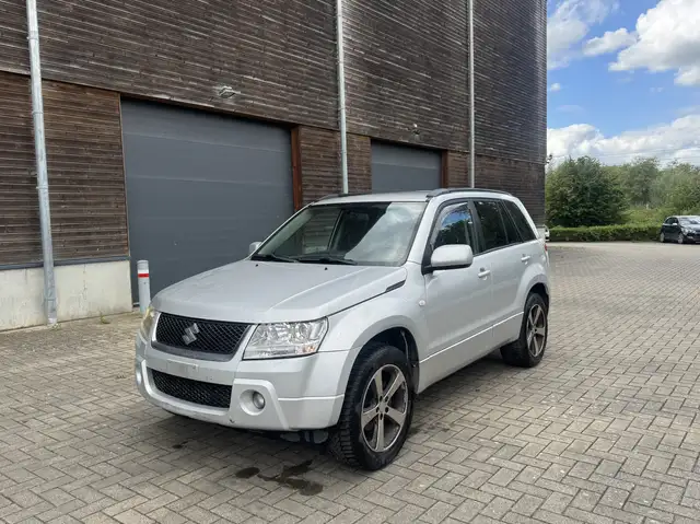 Suzuki Grand Vitara 2.0i JLX-E