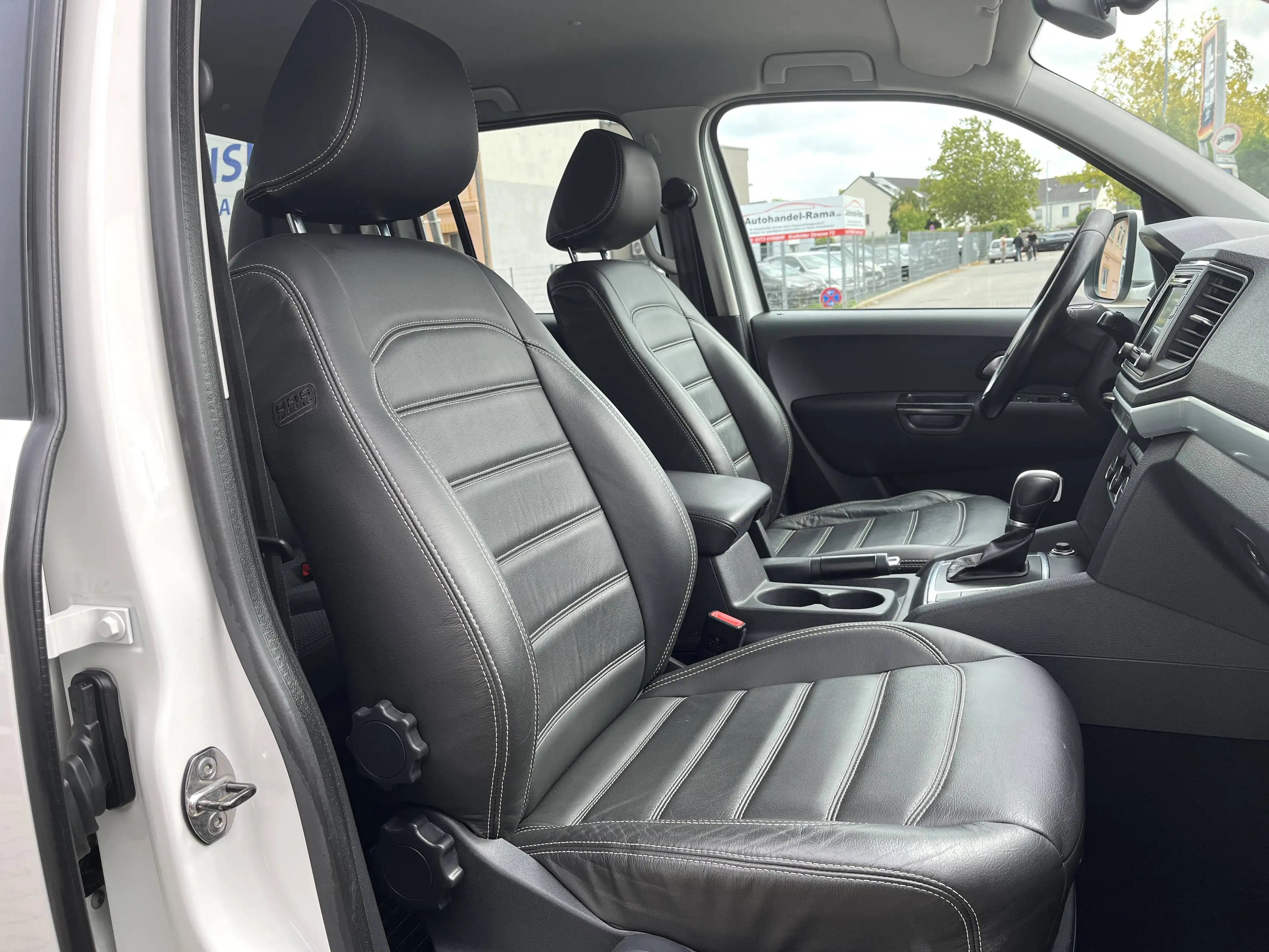 Volkswagen Amarok DoubleCab 3.0 TDI Highline *Xenon*Kamera* — photo 7