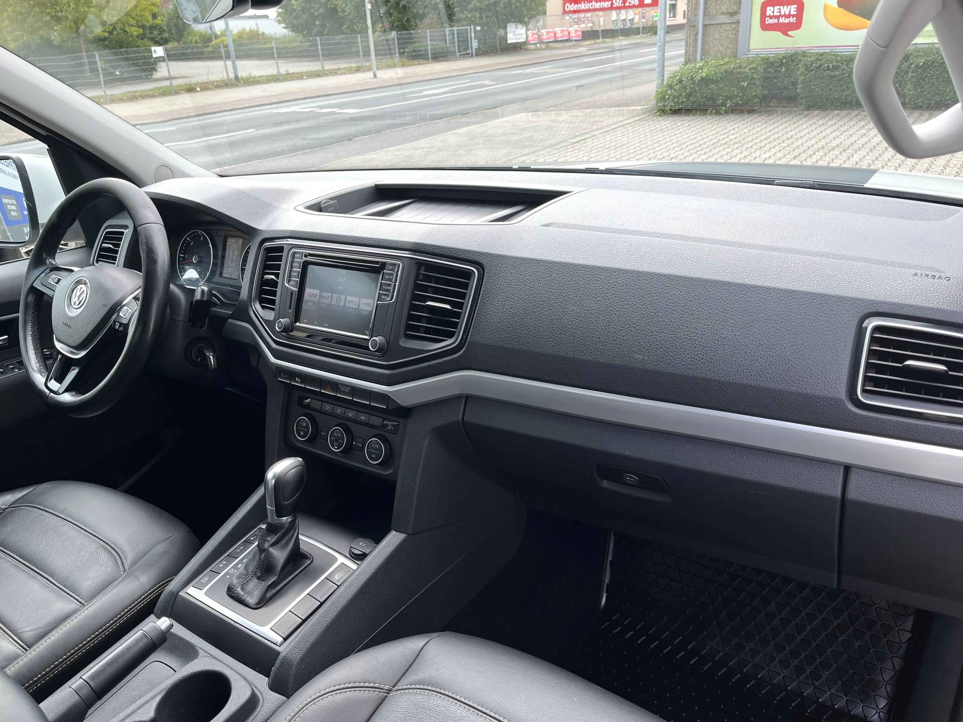 Volkswagen Amarok DoubleCab 3.0 TDI Highline *Xenon*Kamera* — photo 6