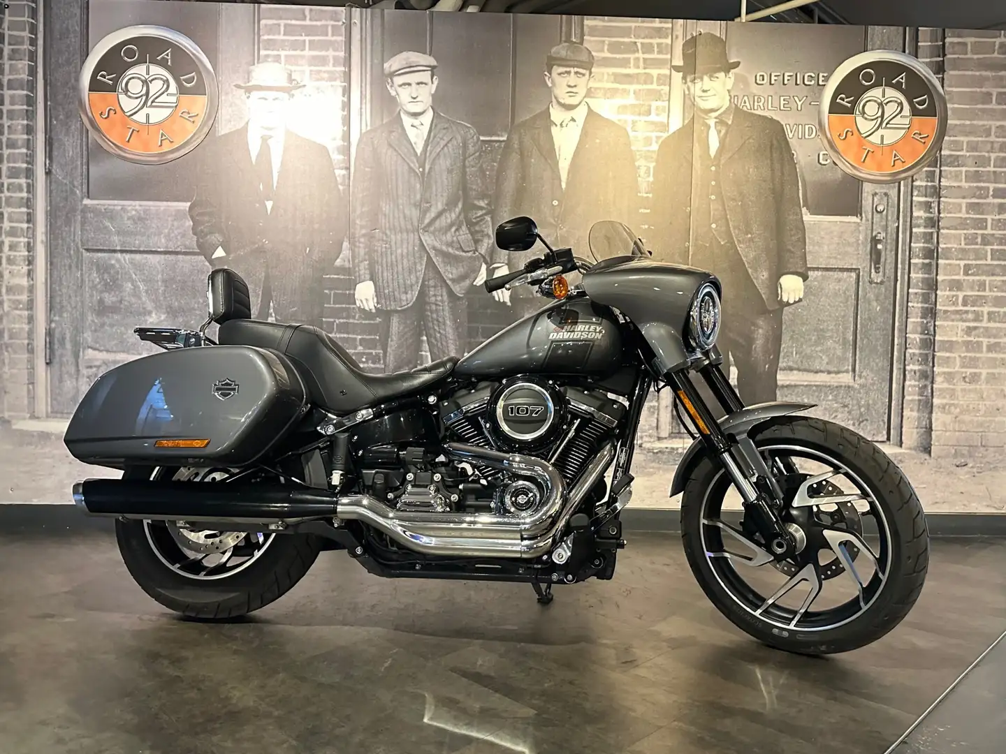 Harley-Davidson Sport Glide Gri - 1