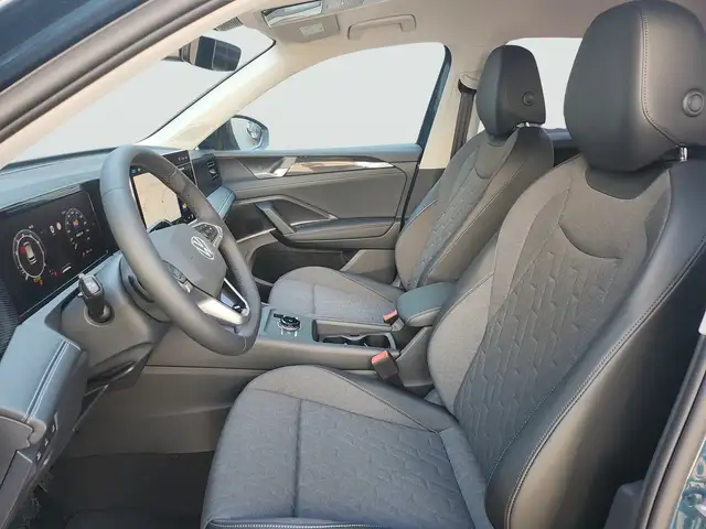 Volkswagen Tiguan view 8