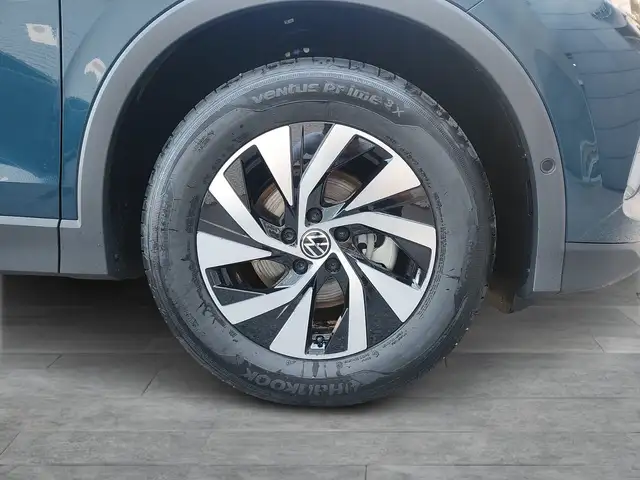 Volkswagen Tiguan view 7