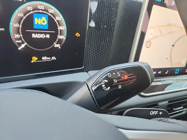 Volkswagen Tiguan view 13