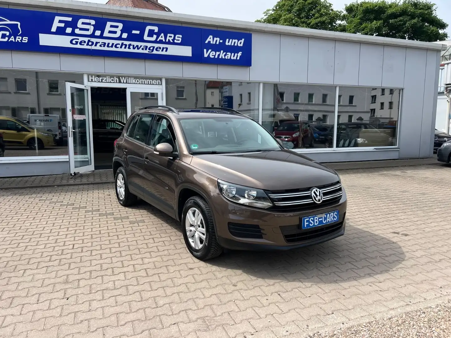 Volkswagen Tiguan Trend & Fun BMT Braun - 2